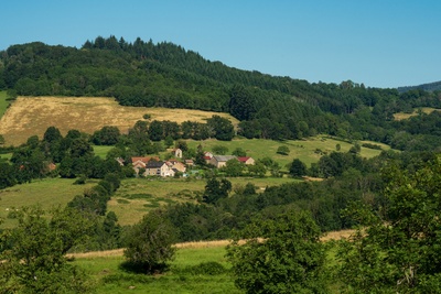 Randonnée gourmande à Châtel-Montagne – Dégustation de fruits et légumes (près de Vichy, Allier)